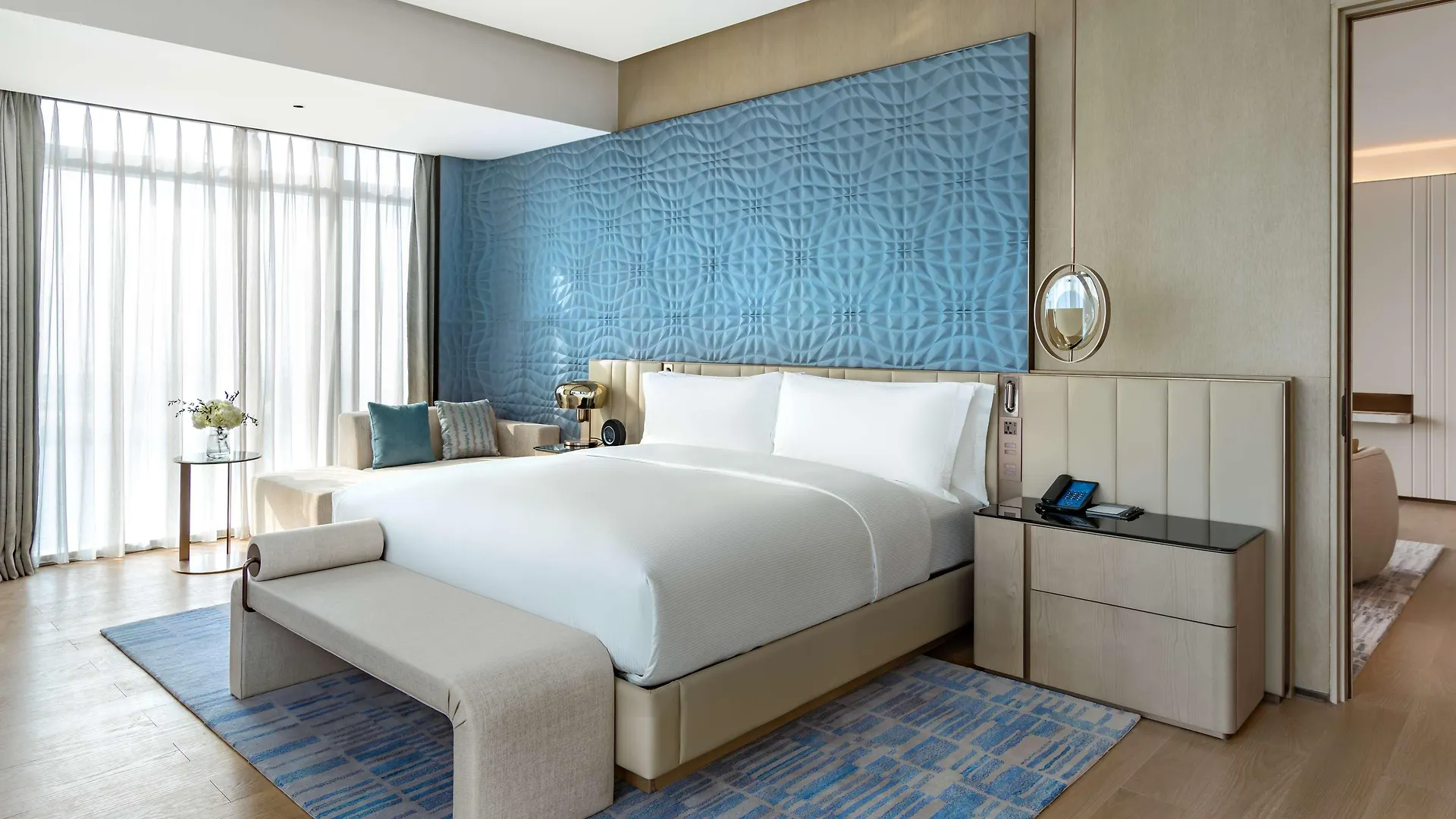 Hilton Garden Inn Shenzhen World Exhibition & Convention Center 4*,